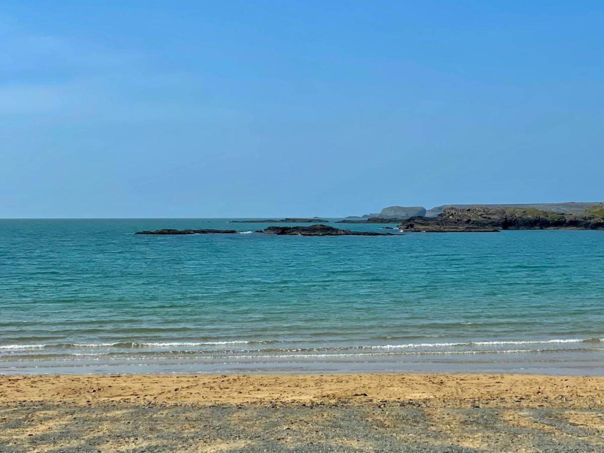 Clydfan Apartment Holyhead Bagian luar foto