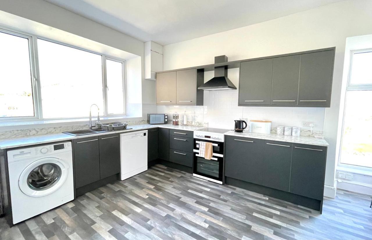 Clydfan Apartment Holyhead Bagian luar foto