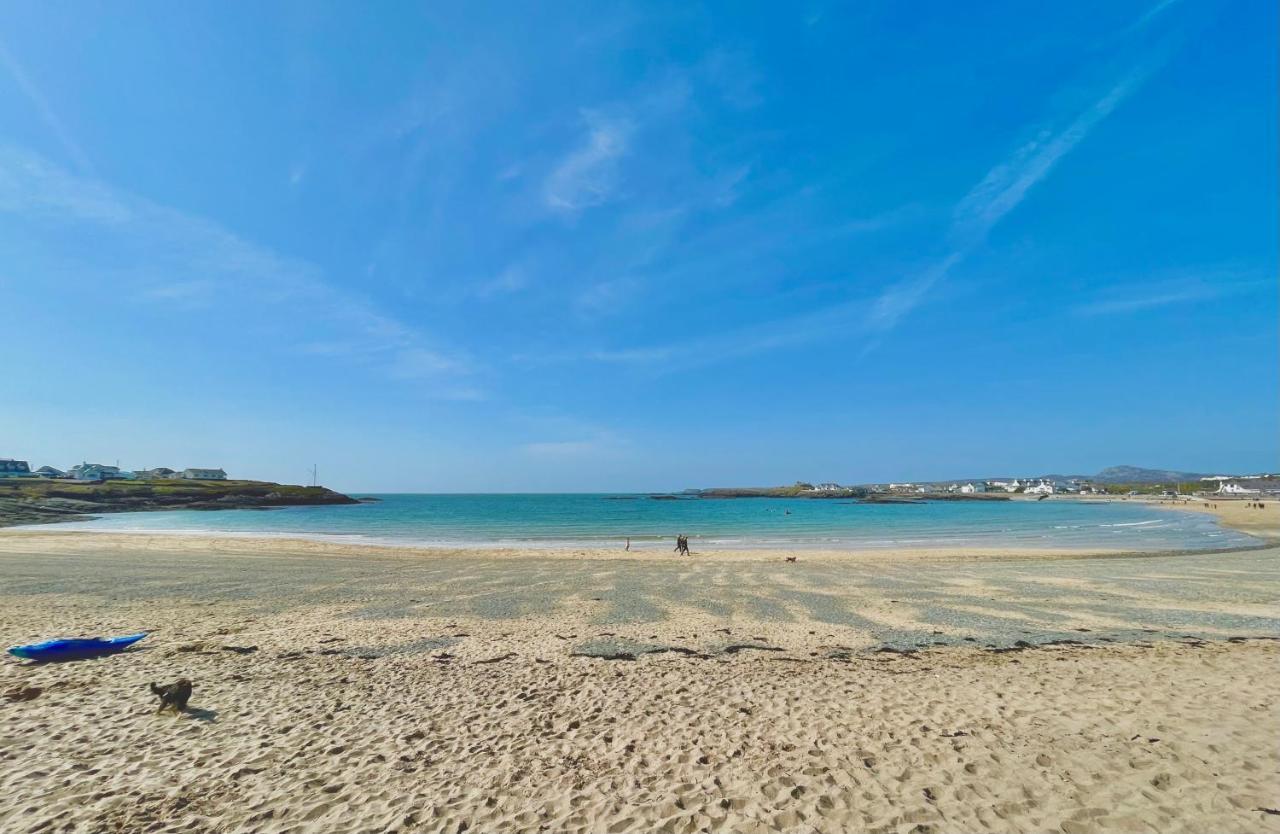 Clydfan Apartment Holyhead Bagian luar foto