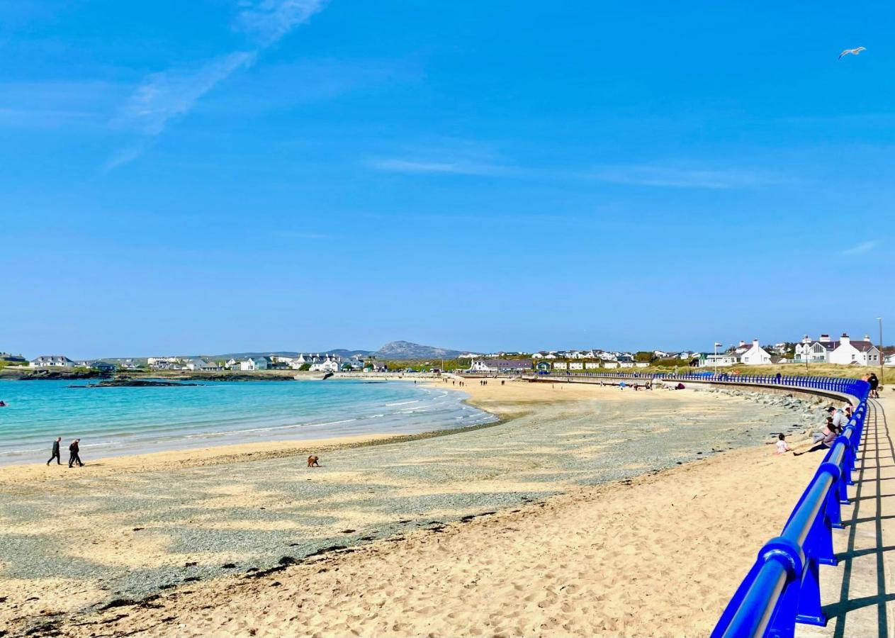 Clydfan Apartment Holyhead Bagian luar foto