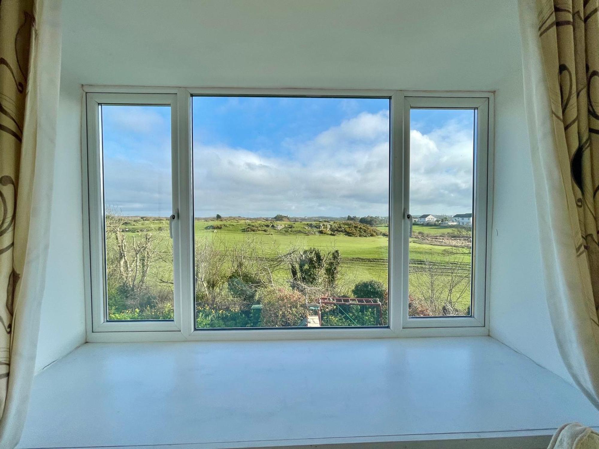 Clydfan Apartment Holyhead Bagian luar foto