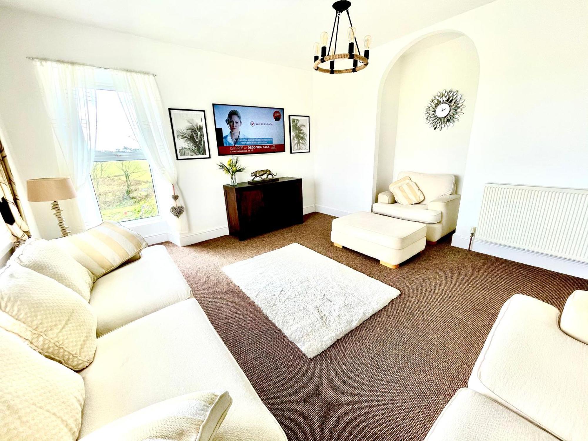 Clydfan Apartment Holyhead Bagian luar foto
