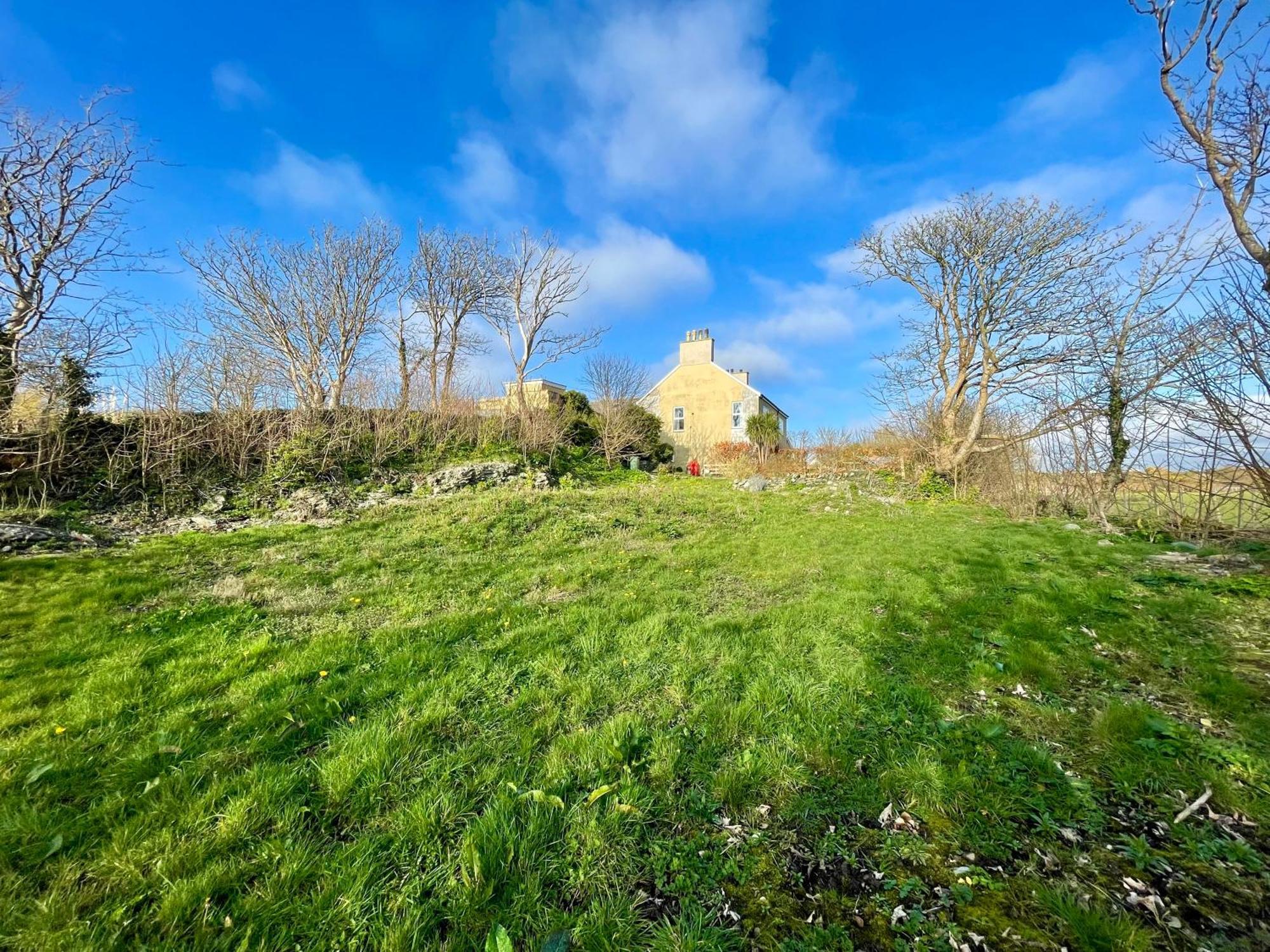 Clydfan Apartment Holyhead Bagian luar foto